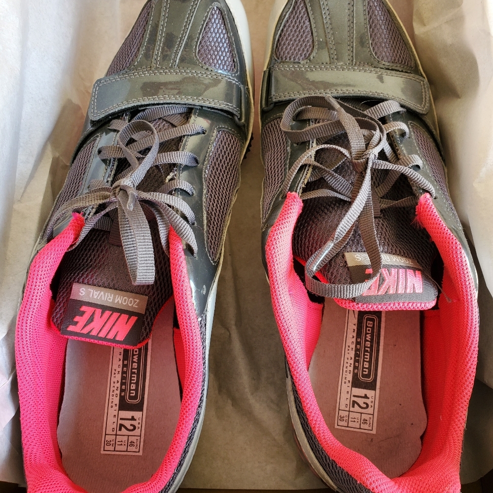 Women's Nike Shoes NWOT